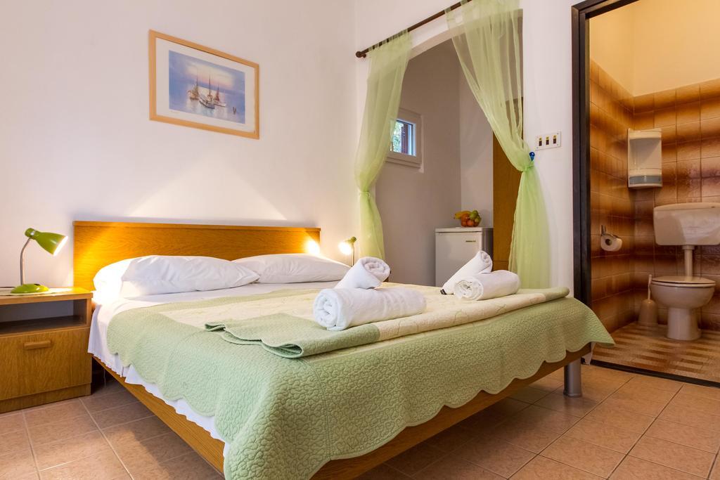 Villa Veca Starigrad Paklenica Εξωτερικό φωτογραφία